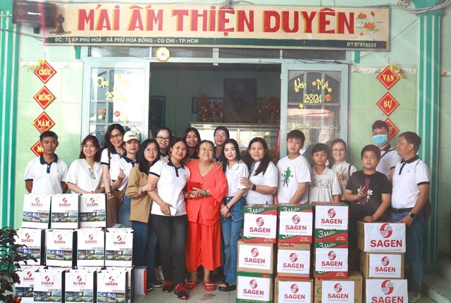 Hành trình "Trao yêu thương - Nhận nụ cười"